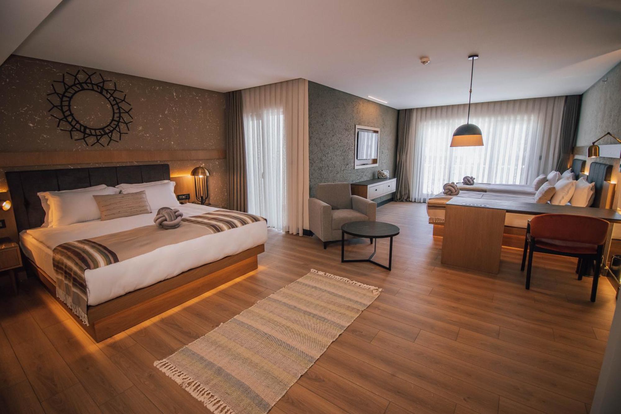 Panagia Premier Trabzon Hotel Buitenkant foto A room at the hotel